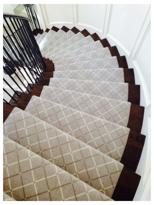Ideas for patterned carpet on stairs?