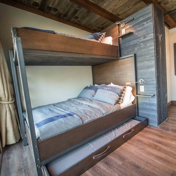 Quill Lake, SK Canada Curly Tail Jump Shack