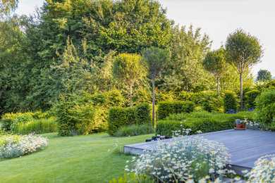 ドレスデンにあるトラディショナルスタイルのおしゃれな庭の写真