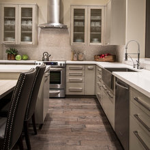 Kitchen - Light Cabinets
