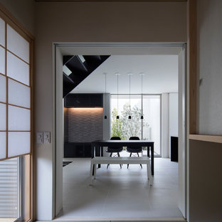 Idéer för att renovera en mellanstor matplats, med vita väggar, tatamigolv och grönt golv