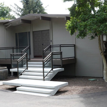 Woodway Garage & Entry