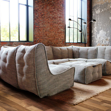 Exposed Brick Lounge Area