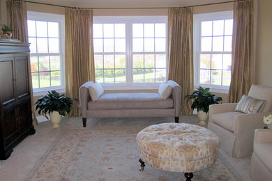Bedroom - traditional bedroom idea in DC Metro