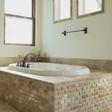 Master Bathroom - Chic Elegance