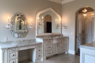 This is an example of a traditional master bathroom in Oklahoma City.