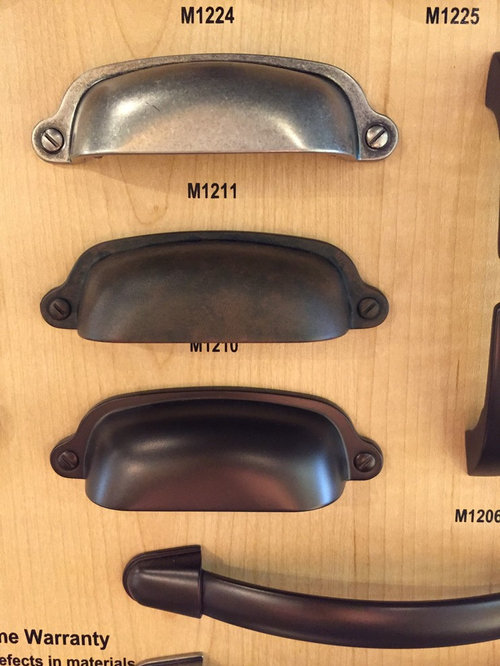 Which hardware for white shaker