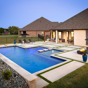 Geometric Pool: Backyard Oasis - Mendoza - 2020 Projects