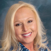 Dara McMillan's photo
