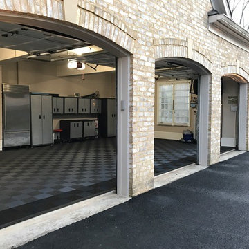 RaceDeck® Garage Flooring in the FreeFlow XL® style - DIY garage tiles