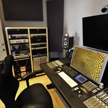 MUSIC STUDIO