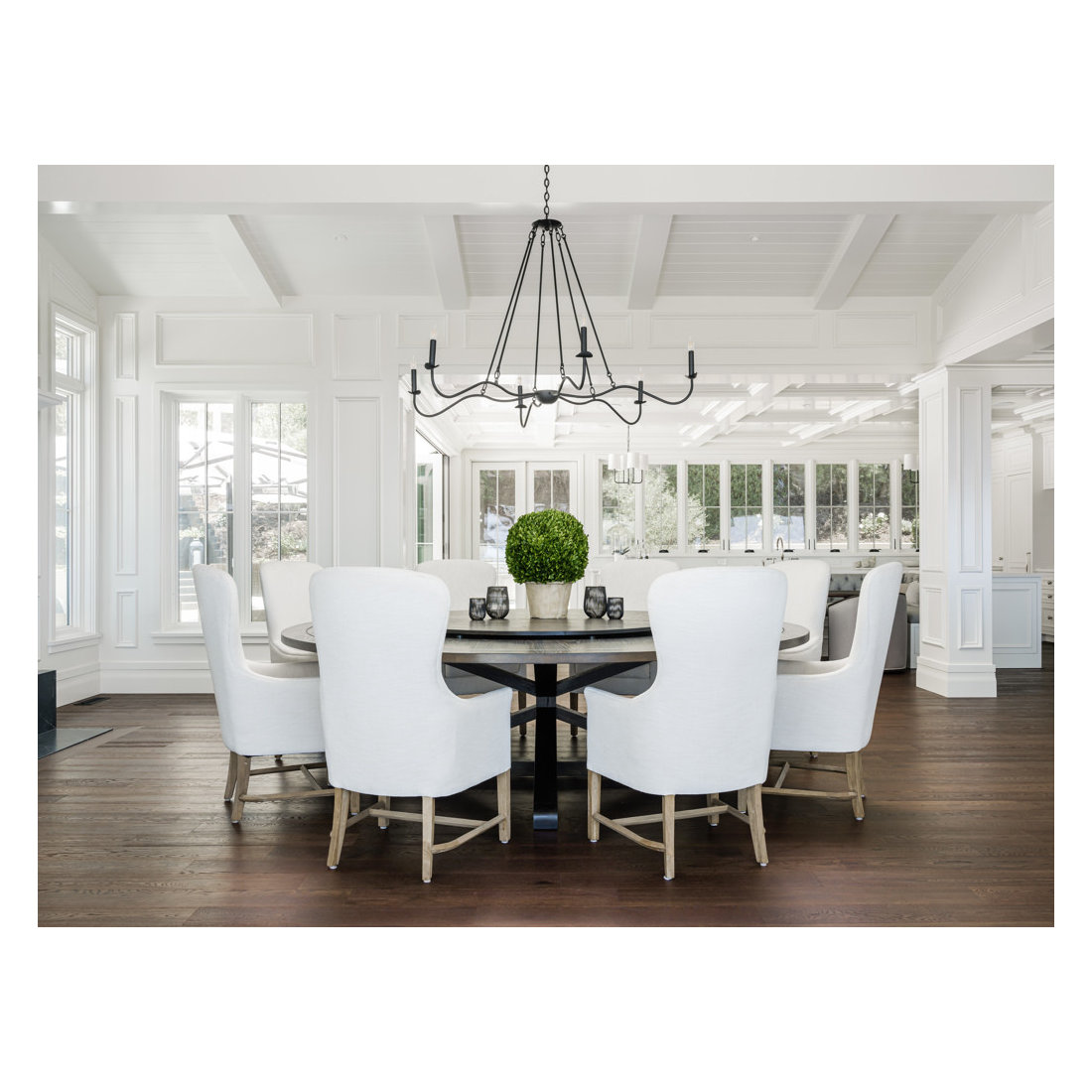 DANO'S ROUND PEDESTAL DINING TABLE