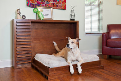 'The Leo': Modern Mahogany Fold-out Pet Bed: With 85 lb Dog