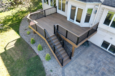 Elegant deck photo in Minneapolis