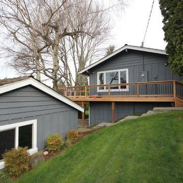 Clyde Hill Clear cedar deck and railing