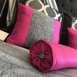 Pacifique Maison Collection - Decorative Pillows