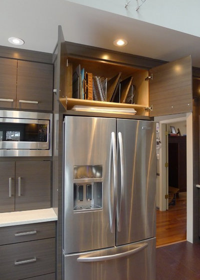 Contemporary Kitchen by Susan Brook Interiors