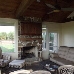 Charming Farmhouse, Howe - Products