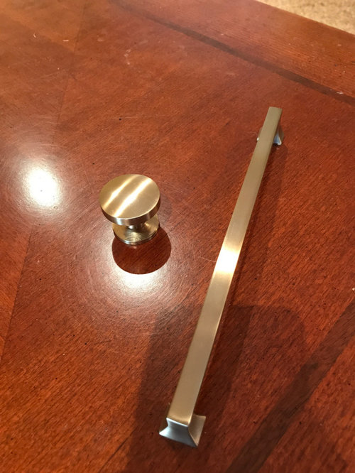 Knobs & Pulls on Drawers Banks Yes or No?