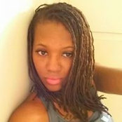 Tae Holmans foto