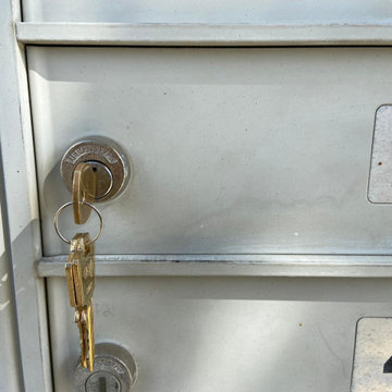 Mailbox lock