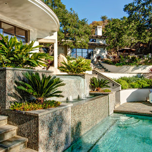 Idéer för en medelhavsstil pool, med kakelplattor