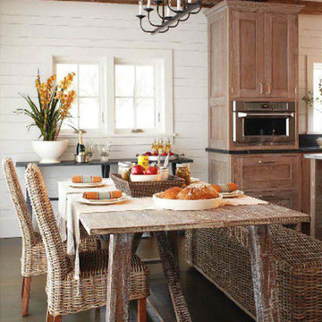 Kitchen and Breakfast Area