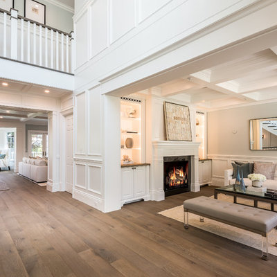 Home design - traditional home design idea in Los Angeles