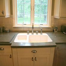 Kitchen Cabinets & Layouts