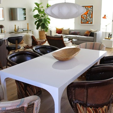 Modern White Lacquer Dining Table and Equipale Chairs