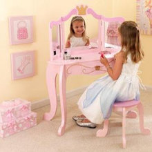 Aviya Bedroom