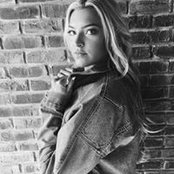 Claire Contos's photo