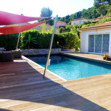 Piscine avec terrasse bois