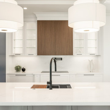 The Sea Lore - Modern Kitchen