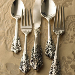 Holiday Entertaining - Flatware And Silverware Sets