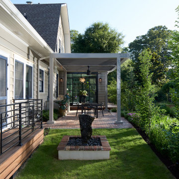 Deluxe outdoor living space