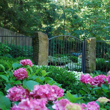 Westlake Side Yard