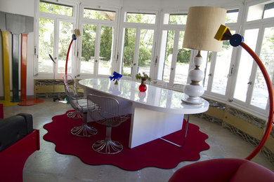 Idées déco pour une salle à manger contemporaine.