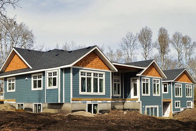 Arts and crafts exterior home photo in Calgary