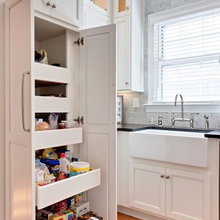 Kitchen pantry