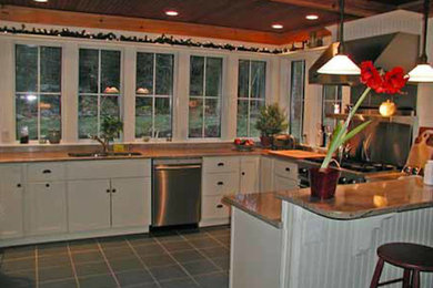 Elegant kitchen photo in Portland Maine