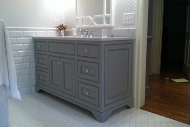 Example of a classic bathroom design in Atlanta