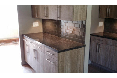 Inspiration for a modern home design remodel in Los Angeles