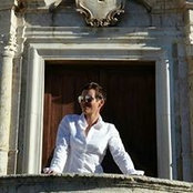 Rose Manuli's photo