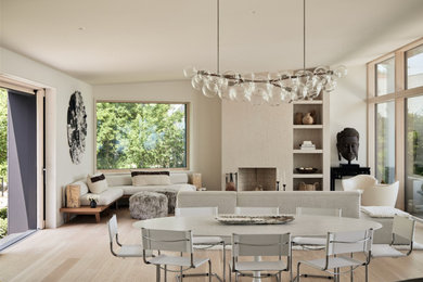 Example of a minimalist home design design in New York