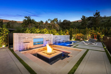 Inspiration for a modern pool remodel in San Diego