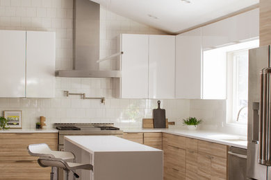 Inspiration for a mid-sized contemporary kitchen remodel in Denver
