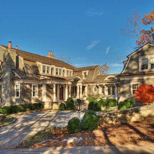 Klassische Häuser mit Mansardendach Ideen, Design & Bilder - August