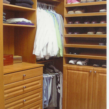 CLOSET ORGANIZERS