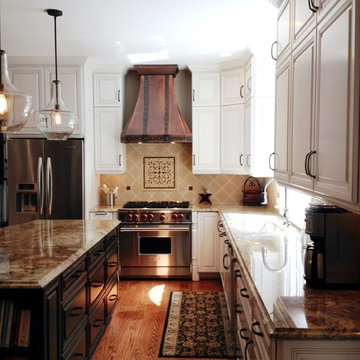 Traditional Old World Kitchen